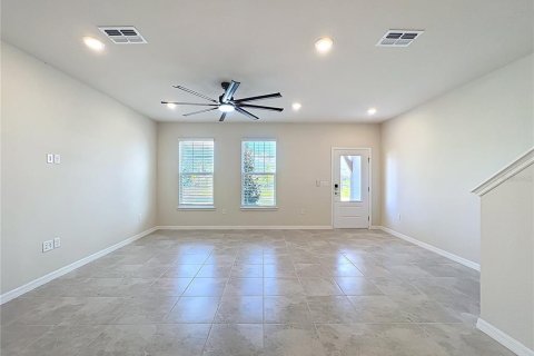 Townhouse in Winter Garden, Florida 3 bedrooms, 156.35 sq.m. № 1919643 - photo 10