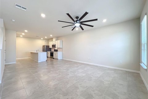 Townhouse in Winter Garden, Florida 3 bedrooms, 156.35 sq.m. № 1919643 - photo 6