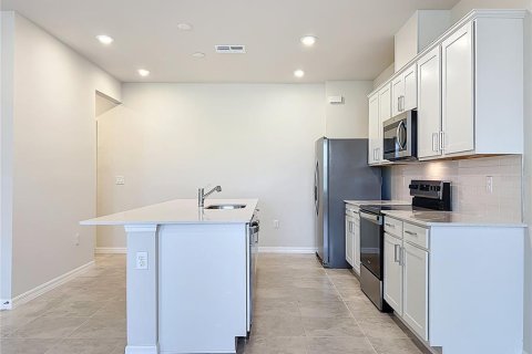 Townhouse in Winter Garden, Florida 3 bedrooms, 156.35 sq.m. № 1919643 - photo 9