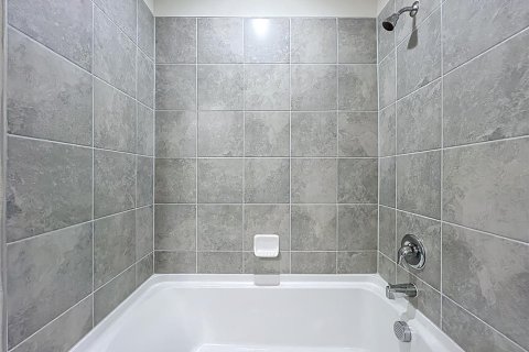 Townhouse in Winter Garden, Florida 3 bedrooms, 156.35 sq.m. № 1919643 - photo 25