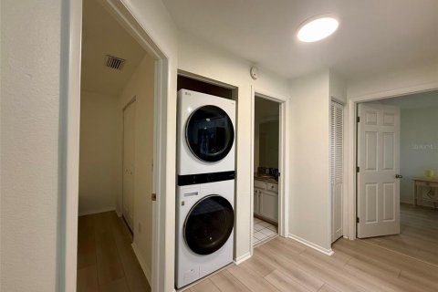 Снять в аренду кондоминиум в Уинтер-Хейвен, Флорида 7 комнат, 86.4м2, № 2104887 - фото 10