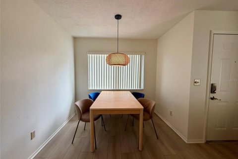 Снять в аренду кондоминиум в Уинтер-Хейвен, Флорида 7 комнат, 86.4м2, № 2104887 - фото 9