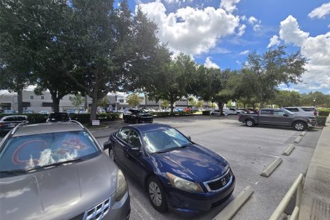 Propiedad comercial en alquiler en Wesley Chapel, Florida, 297.29 m2 № 1846953 - foto 11