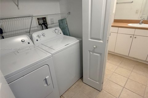Copropriété à louer à Miami, Floride: 1 chambre, 68.47 m2 № 2177793 - photo 20