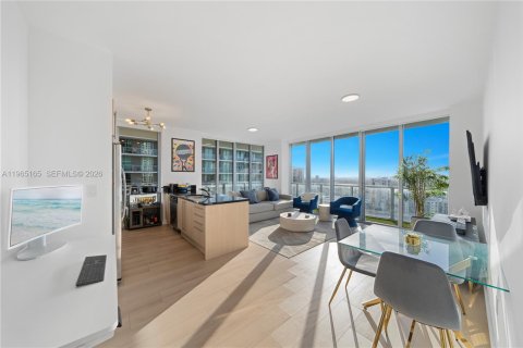 Condo in Miami, Florida, 2 bedrooms  № 2026486