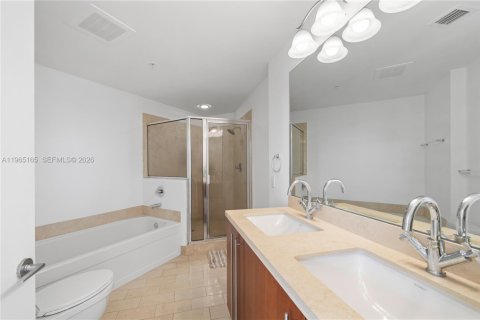 Copropriété à vendre à Miami, Floride: 2 chambres, 102.84 m2 № 2026486 - photo 16