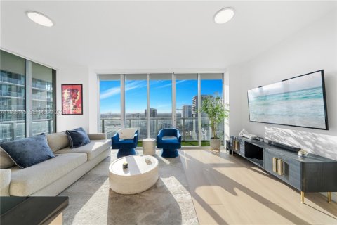 Copropriété à vendre à Miami, Floride: 2 chambres, 102.84 m2 № 2026486 - photo 2