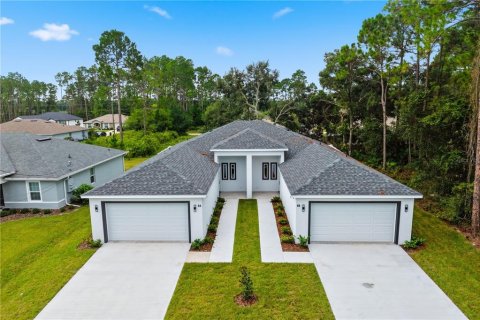 Commercial property in Palm Coast, Florida 6 bedrooms, 260.13 sq.m. № 2315102