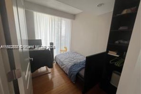 Condominio en alquiler en Hollywood, Florida, 1 dormitorio, 75.99 m2 № 1978677 - foto 4