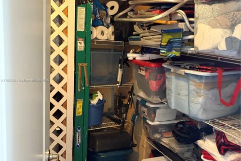 Condominio en alquiler en Hollywood, Florida, 1 dormitorio, 75.99 m2 № 1978677 - foto 9