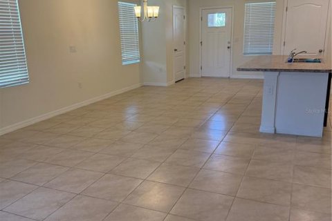Touwnhouse à vendre à Kissimmee, Floride: 4 chambres, 173.73 m2 № 2217034 - photo 5