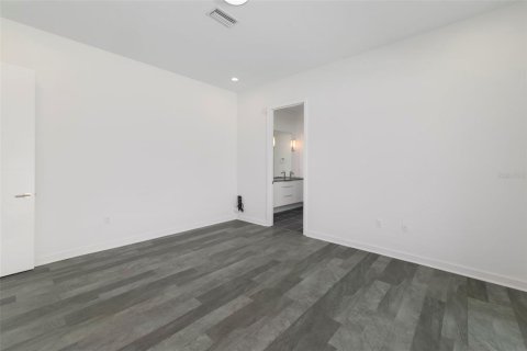 House in Sarasota, Florida 3 bedrooms, 213.49 sq.m. № 2220578 - photo 30
