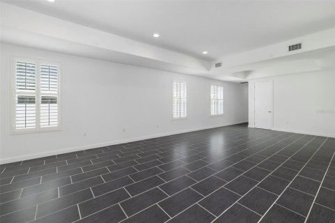 House in Sarasota, Florida 3 bedrooms, 213.49 sq.m. № 2220578 - photo 18