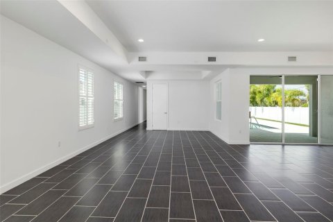 House in Sarasota, Florida 3 bedrooms, 213.49 sq.m. № 2220578 - photo 20