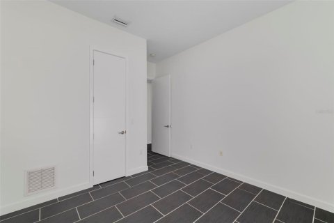 House in Sarasota, Florida 3 bedrooms, 213.49 sq.m. № 2220578 - photo 24