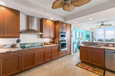 Condo in Palm Coast, Florida, 2 bedrooms  № 1894618 - photo 16