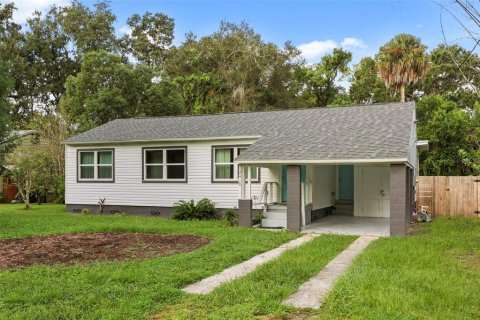 House in Sanford, Florida 3 bedrooms, 108.05 sq.m. № 2394415 - photo 2