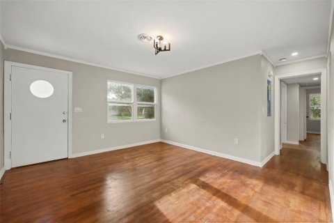 House in Sanford, Florida 3 bedrooms, 108.05 sq.m. № 2394415 - photo 4
