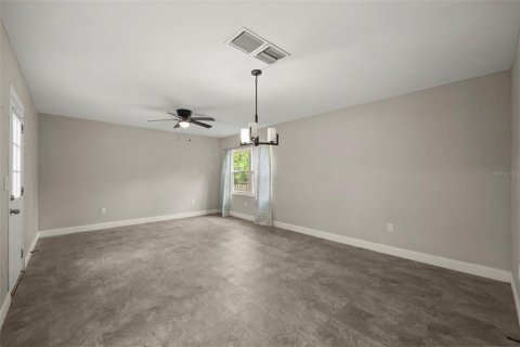 House in Sanford, Florida 3 bedrooms, 108.05 sq.m. № 2394415 - photo 11
