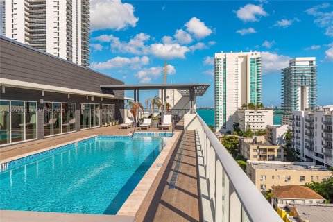 Condominio en alquiler en Miami, Florida, 1 dormitorio, 52.03 m2 № 1986229 - foto 20