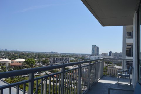 Condominio en alquiler en West Palm Beach, Florida, 3 dormitorios, 110.37 m2 № 1207894 - foto 1