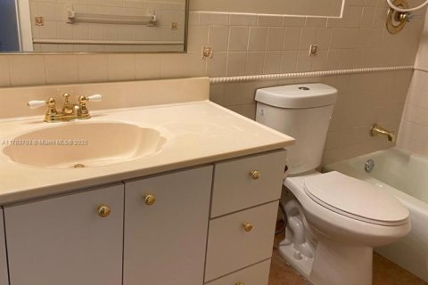 Condominio en venta en Miami, Florida, 2 dormitorios, 96.99 m2 № 1981822 - foto 14