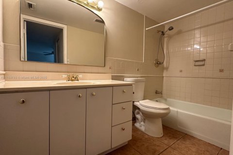 Condominio en venta en Miami, Florida, 2 dormitorios, 96.99 m2 № 1981822 - foto 18