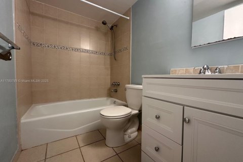 Condominio en venta en Miami, Florida, 2 dormitorios, 96.99 m2 № 1981822 - foto 12