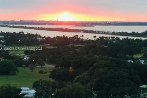 Condominio en alquiler en Miami Beach, Florida, 1 dormitorio, 78.78 m2 № 1941105 - foto 22