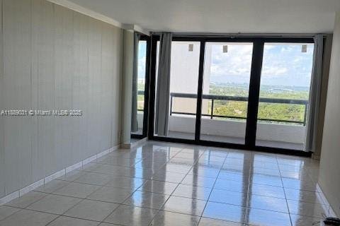 Condominio en alquiler en Miami Beach, Florida, 1 dormitorio, 78.78 m2 № 1941105 - foto 3