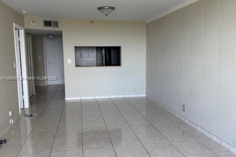 Condominio en alquiler en Miami Beach, Florida, 1 dormitorio, 78.78 m2 № 1941105 - foto 4