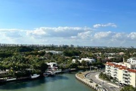 Condominio en alquiler en Miami Beach, Florida, 1 dormitorio, 78.78 m2 № 1941105 - foto 21
