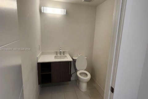 Copropriété à louer à Doral, Floride: 1 chambre, 71.07 m2 № 1998173 - photo 9