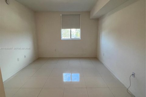 Copropriété à louer à Doral, Floride: 1 chambre, 71.07 m2 № 1998173 - photo 11