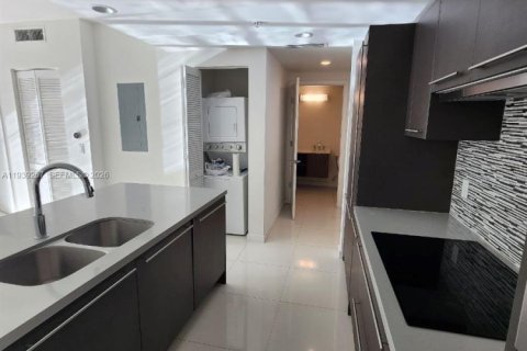 Copropriété à louer à Doral, Floride: 1 chambre, 71.07 m2 № 1998173 - photo 3