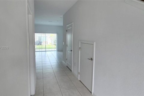 Adosado en venta en Davenport, Florida, 3 dormitorios № 2073113 - foto 6
