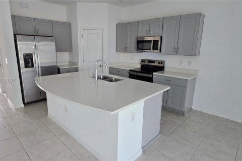 Adosado en venta en Davenport, Florida, 3 dormitorios № 2073113 - foto 12