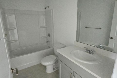 Adosado en venta en Davenport, Florida, 3 dormitorios № 2073113 - foto 22