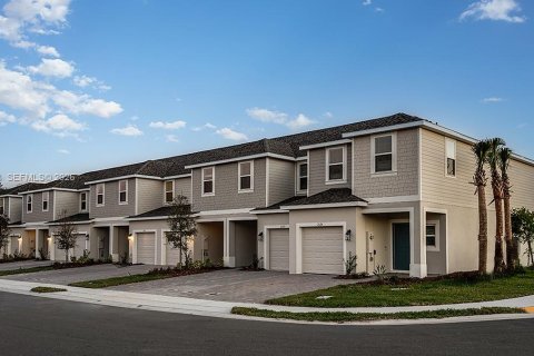 Adosado en venta en Davenport, Florida, 3 dormitorios № 2073113 - foto 2