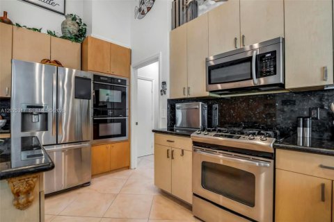 Casa en venta en Pembroke Pines, Florida, 4 dormitorios, 199.65 m2 № 2077389 - foto 14