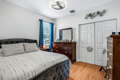 Casa en venta en Pembroke Pines, Florida, 4 dormitorios, 199.65 m2 № 2077389 - foto 25
