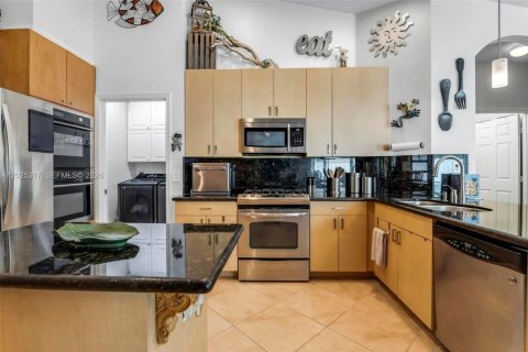 Casa en venta en Pembroke Pines, Florida, 4 dormitorios, 199.65 m2 № 2077389 - foto 13