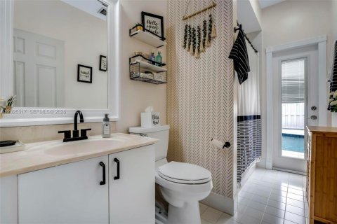 Casa en venta en Pembroke Pines, Florida, 4 dormitorios, 199.65 m2 № 2077389 - foto 28