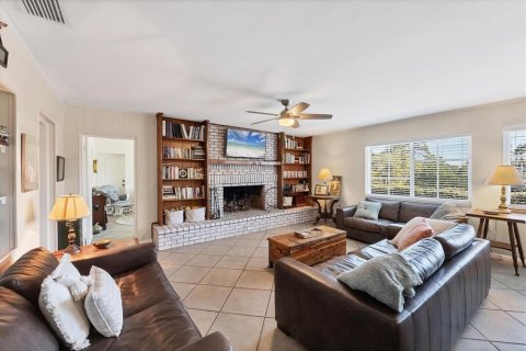 House in Bradenton, Florida 5 bedrooms, 275.73 sq.m. № 1572524 - photo 7