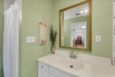 House in Bradenton, Florida 5 bedrooms, 275.73 sq.m. № 1572524 - photo 20