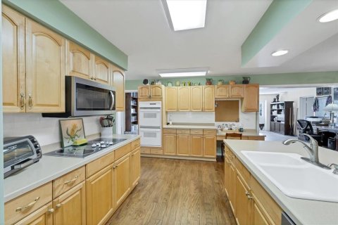 House in Bradenton, Florida 5 bedrooms, 275.73 sq.m. № 1572524 - photo 13