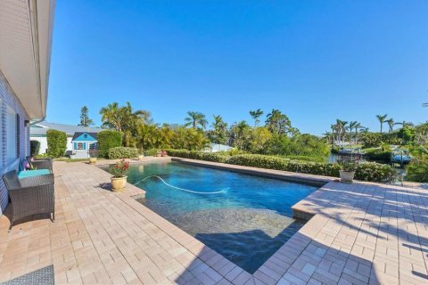 House in Bradenton, Florida 5 bedrooms, 275.73 sq.m. № 1572524 - photo 5