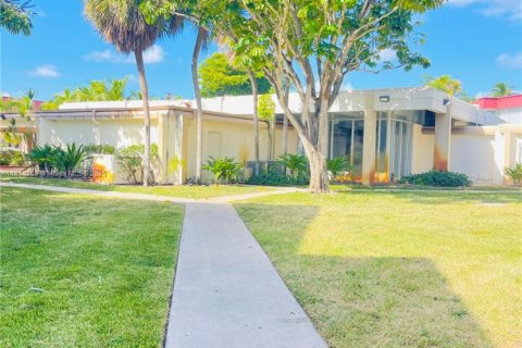 Condominio en venta en Miami, Florida, 1 dormitorio, 88.63 m2 № 1752771 - foto 2