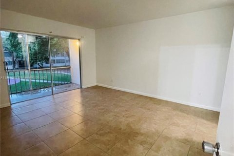 Condominio en venta en Miami, Florida, 1 dormitorio, 88.63 m2 № 1752771 - foto 13