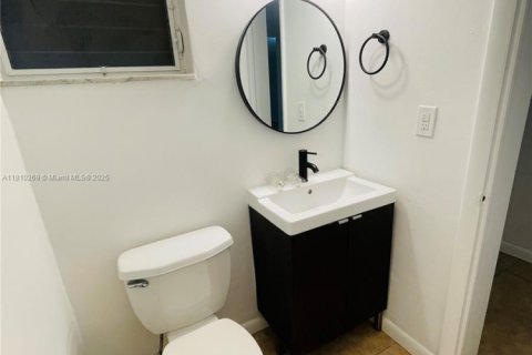 Condominio en venta en Miami, Florida, 1 dormitorio, 88.63 m2 № 1752771 - foto 9